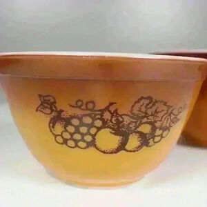 VINTAGE PYREX Old Orchard Mixing Bowls Nesting Lot of 2 60s 70s Brown 401 402
